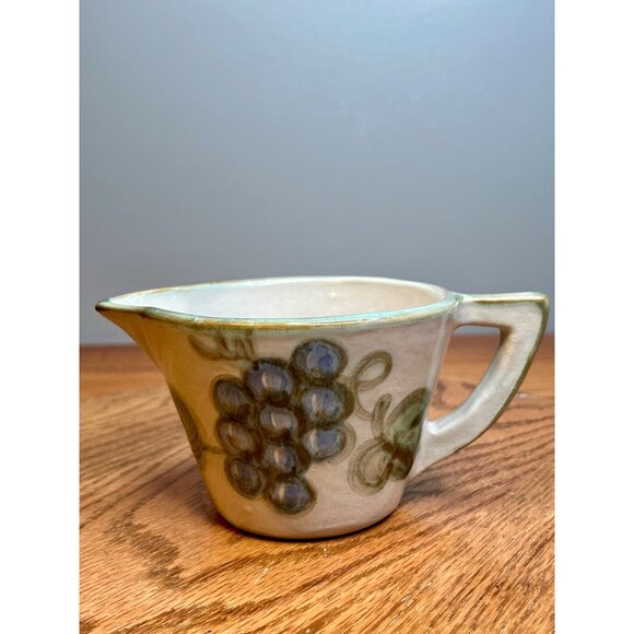 Hand Painted Louisville Stoneware Co Vintage Ceramic Creamer Grape Motif Harvest - Picture 1 of 10